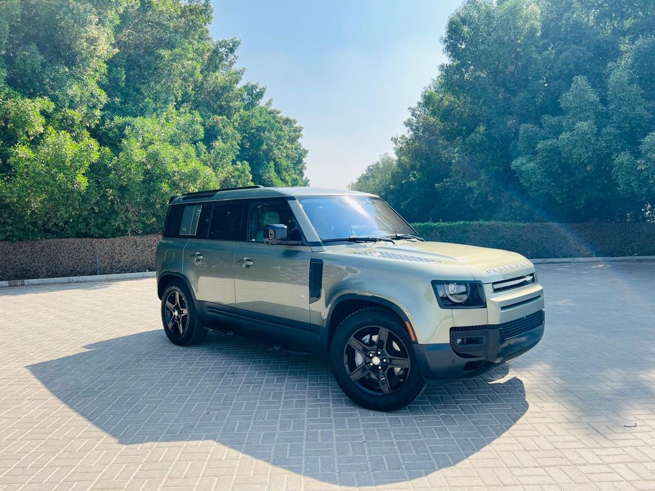 Land Rover Defender 110 SE P400 3.0L