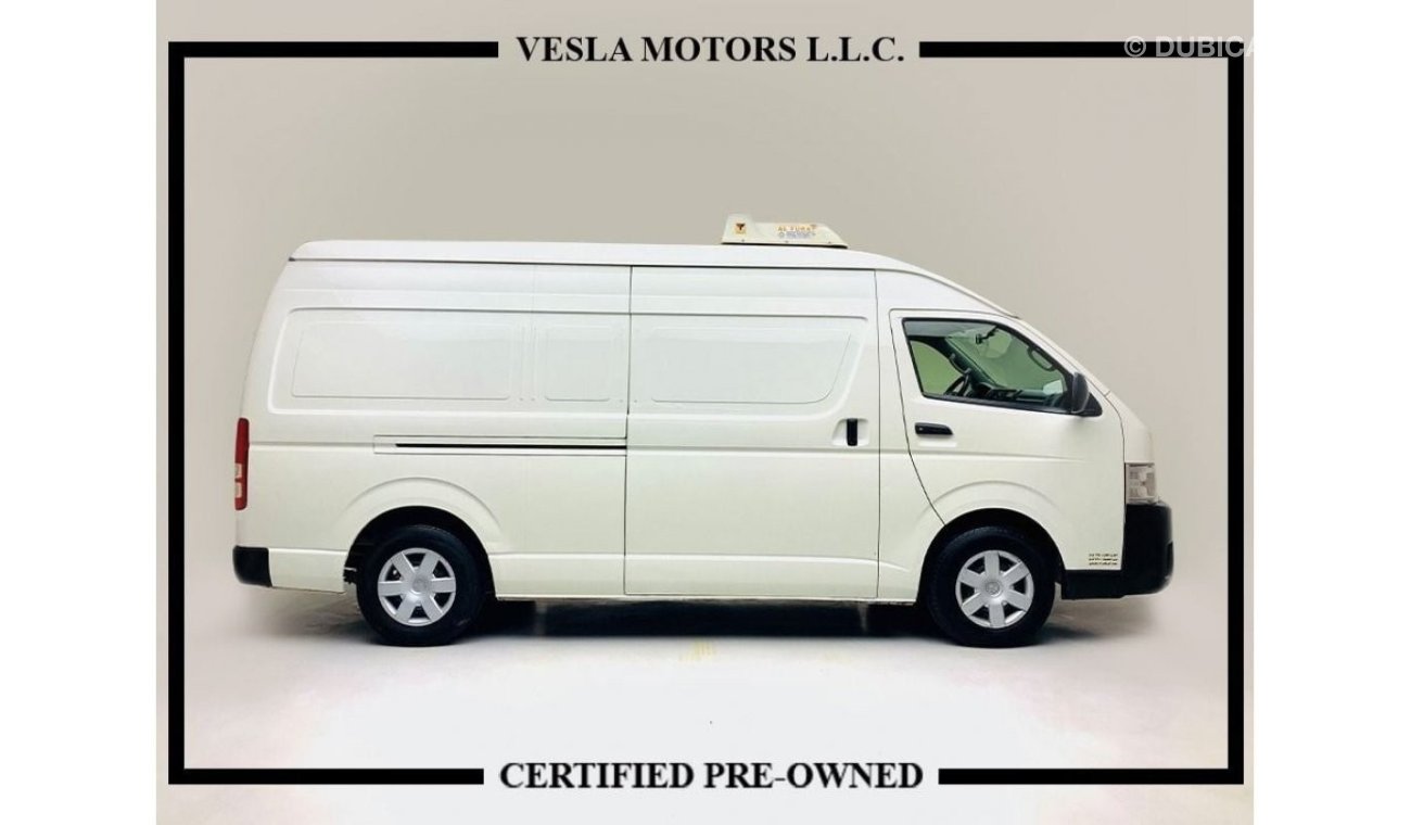 Toyota Hiace CHILLER THERMAL + HIGH ROOF / SIDE PANEL / 3 SEATERS / GCC / 2017 / UNLIMITED MILEAGE WARRANTY