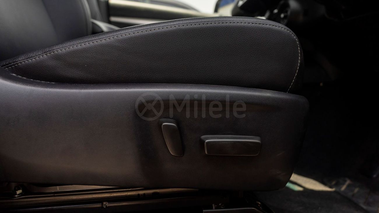 تويوتا هيلوكس (RHD) TOYOTA HILUX DC | EXPORT ONLY