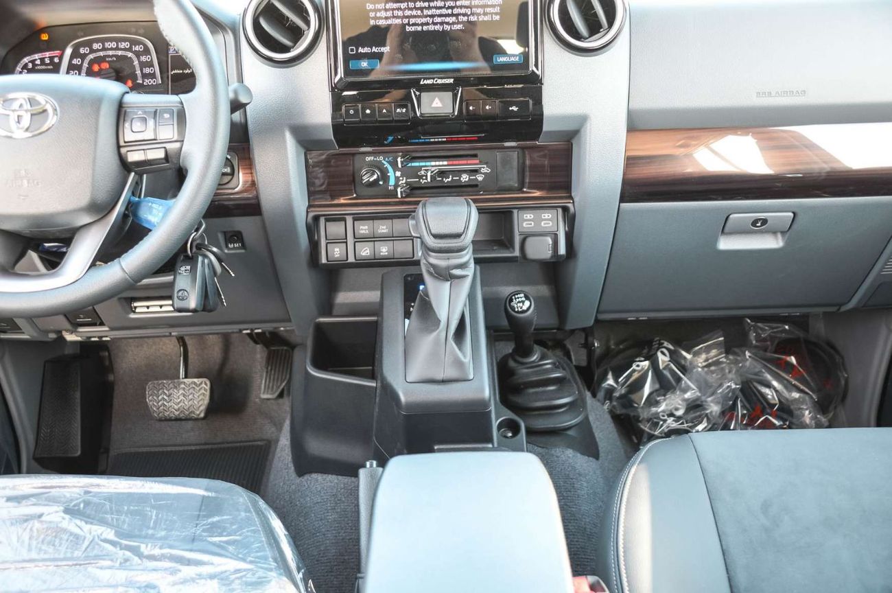 Toyota Land Cruiser 70 TOYOTA LAND CRUISER 76 2.8L 4WD SUV 2025 - BLACK