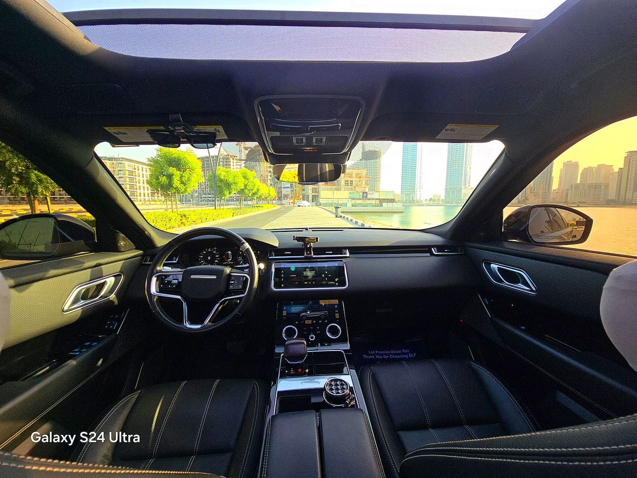 Land Rover Range Rover Velar R-DYNAMIC
