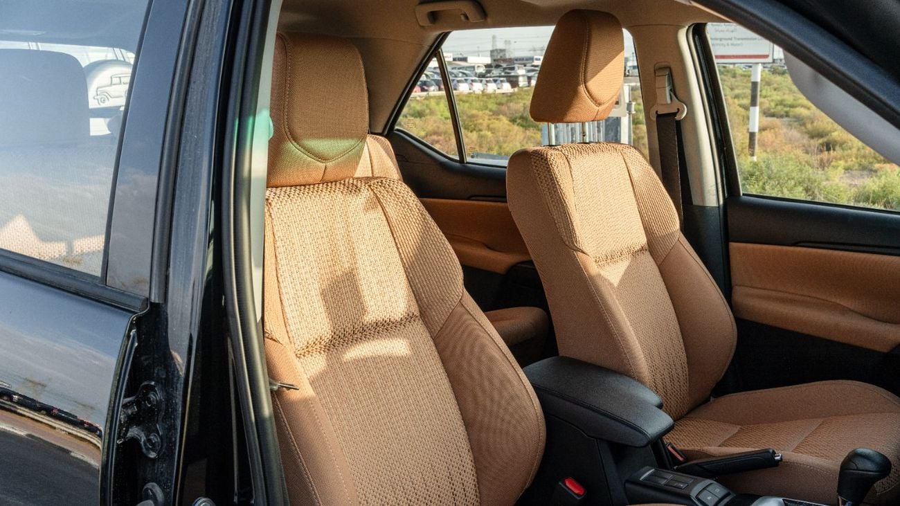 تويوتا فورتونر GX 2026 Toyota Fortuner GX 2.4L AT Diesel (Black-Tan)