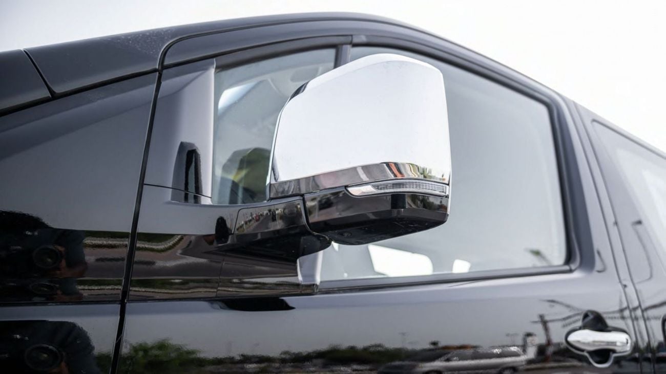 تويوتا جرافينا Toyota Granvia Premium 3.5L 2026