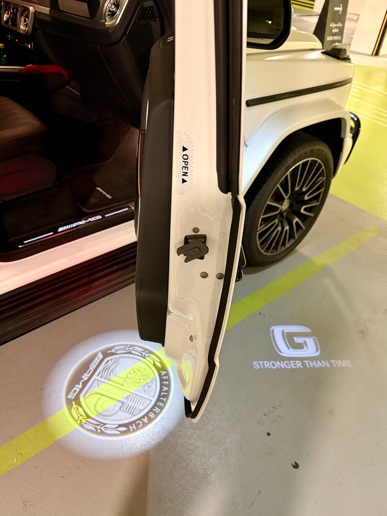 مرسيدس بنز G 63 AMG Full Factory dry carbon|Fully Loaded|2031Gargash Warranty