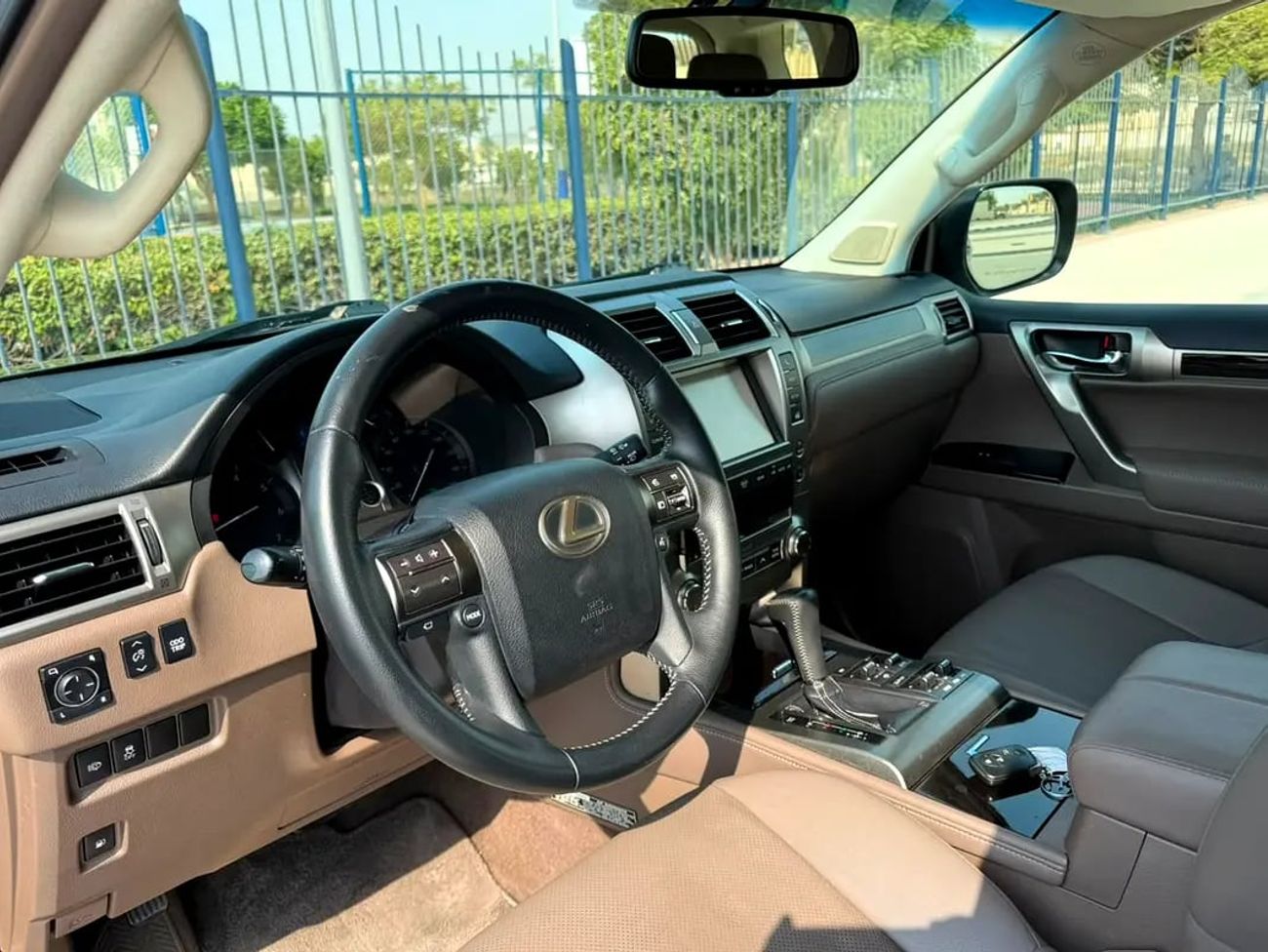 لكزس GX 460 Gx 460 Platinum-Excellent condition-Bank Finance Available
