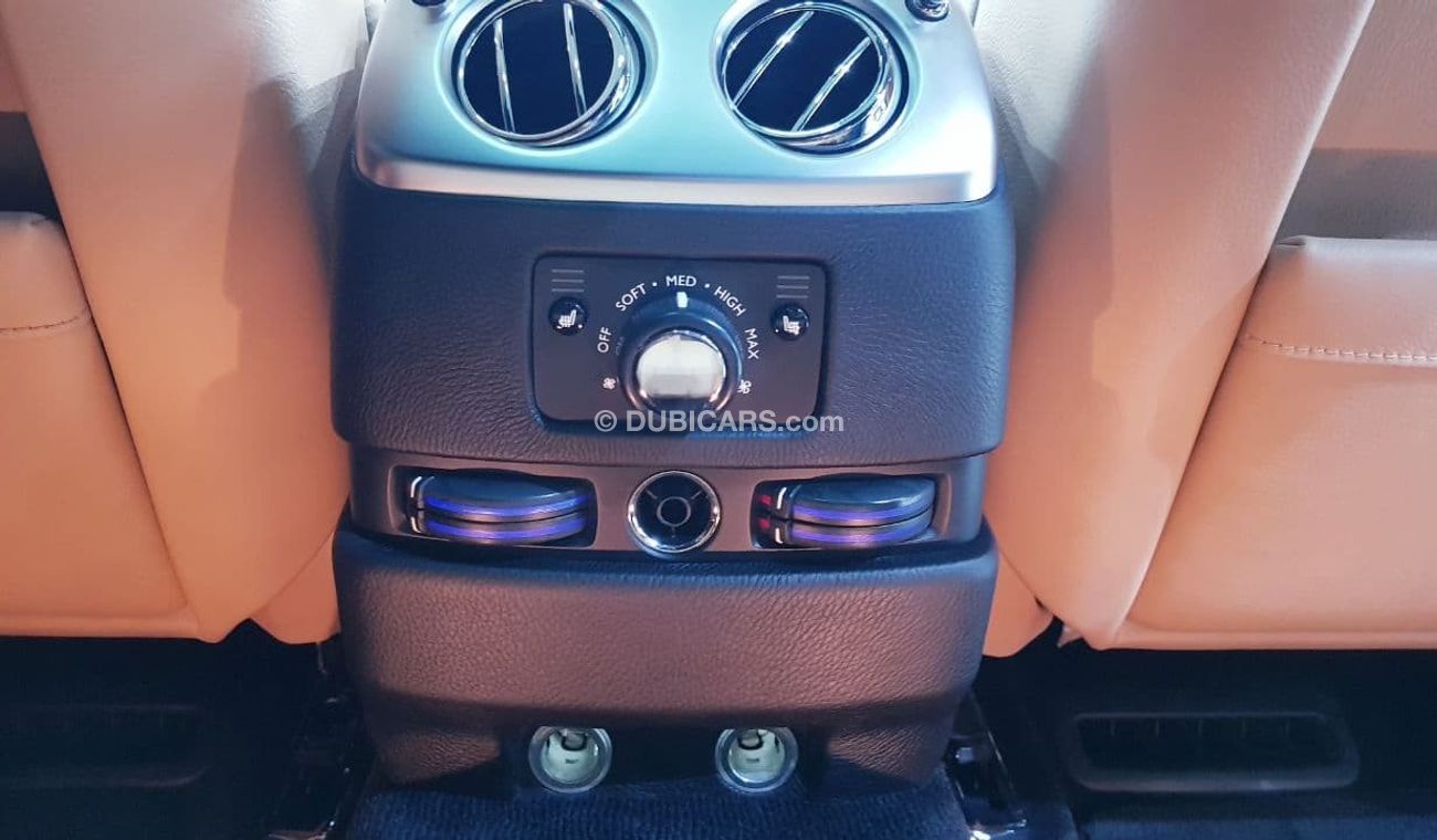 رولز رويس جوست ROLLS ROYCE GHOST 2010 MODEL GCC CAR IN VERY GOOD CONDITION WITH FREE INSURANCE AND REGISTRATION