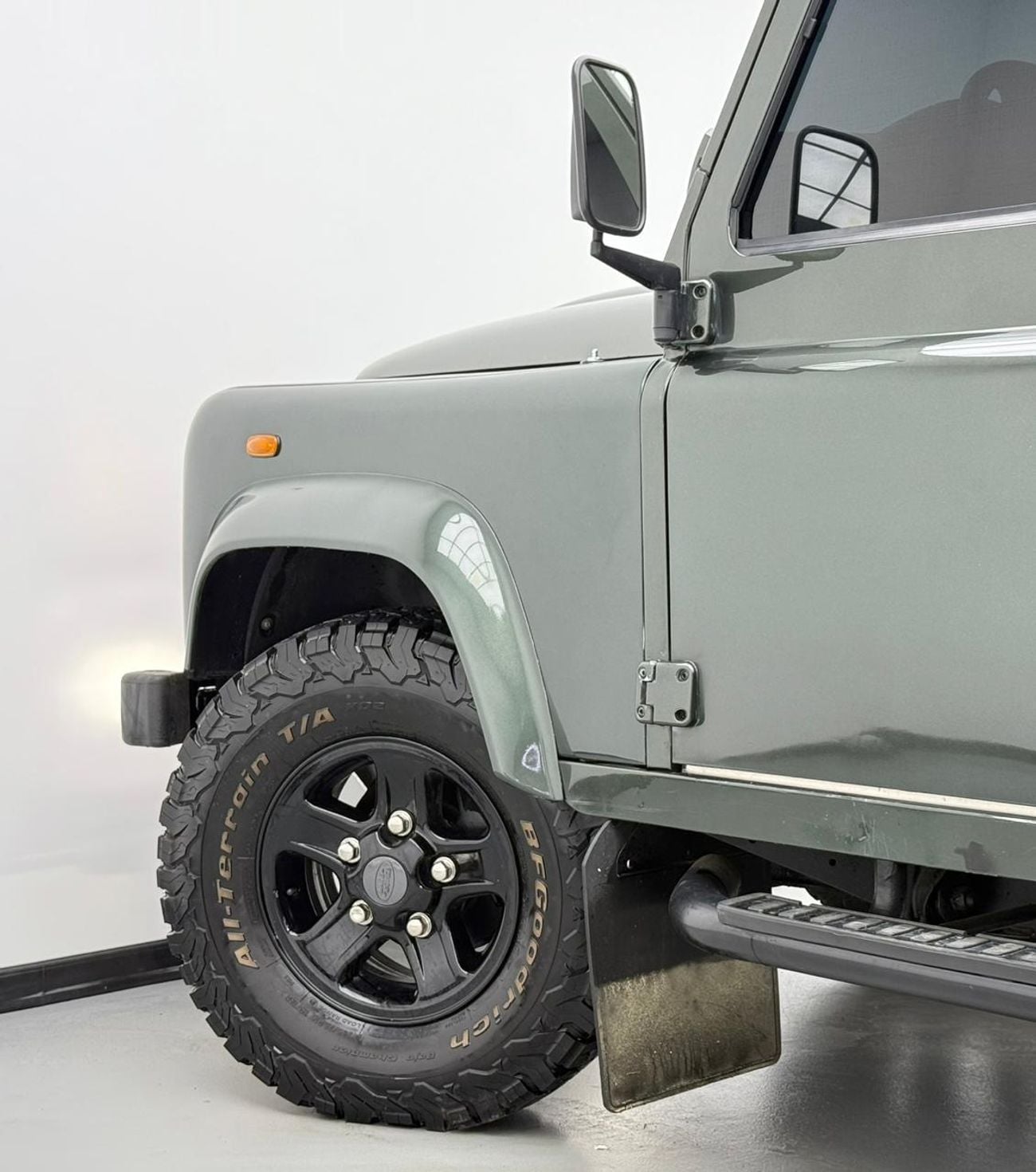 Land Rover Defender 2008 Land Rover Defender 130, Heated Seats, Snorkel, Excellent Condition, European
