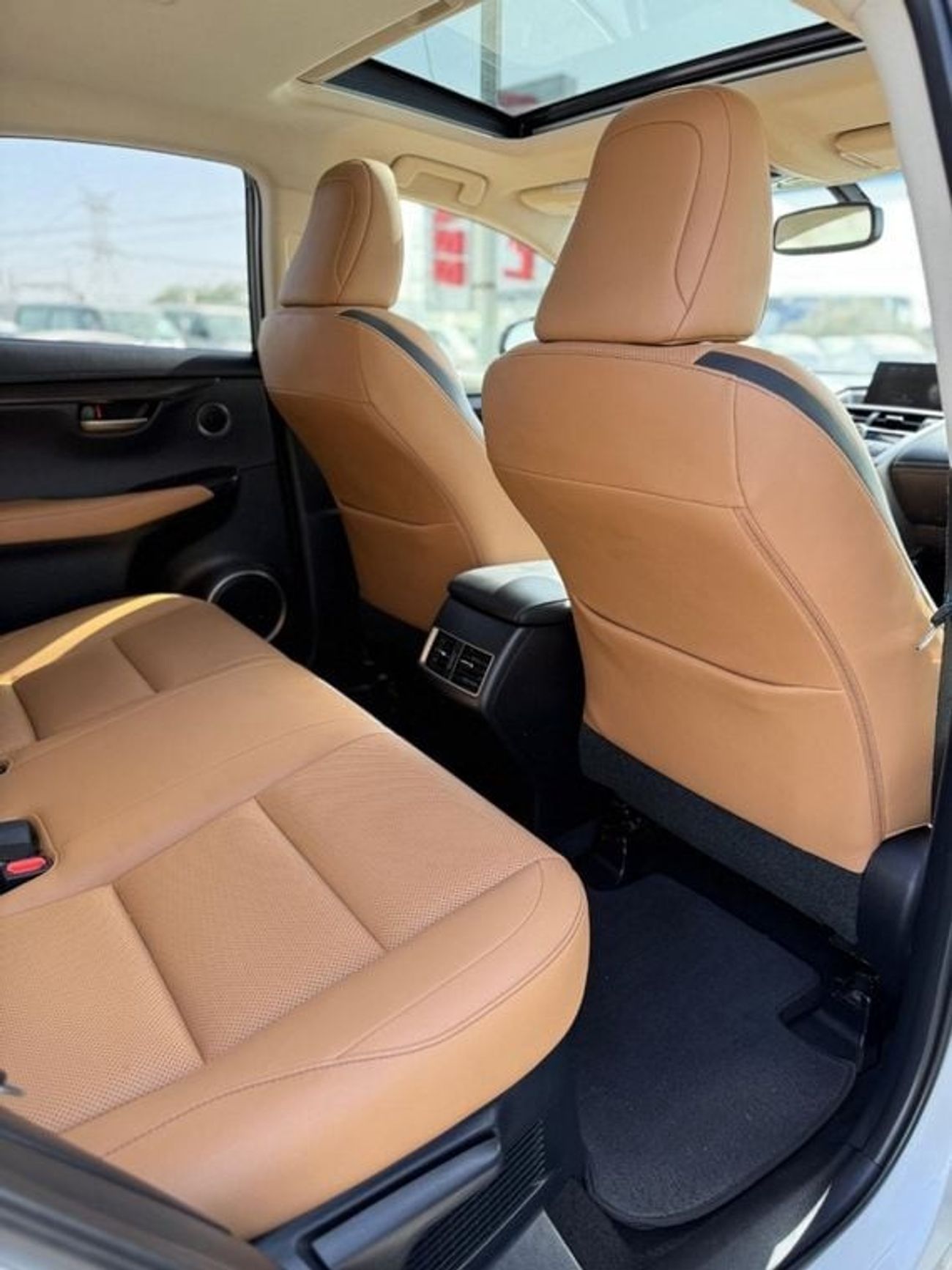 Lexus NX200t 4WD Premier 2.0L full option