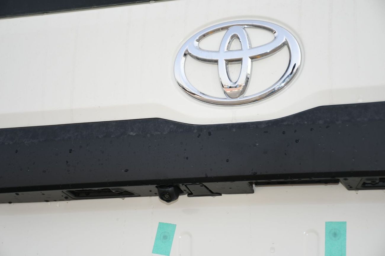 Toyota Hiace 2025 Toyota HiAce 3.5L MT Petrol (Ready Stock)