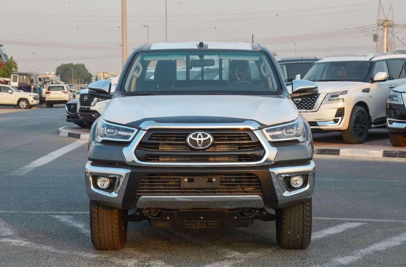 تويوتا هيلوكس SR5 2.4L 4WD DIESEL PICKUP 2026