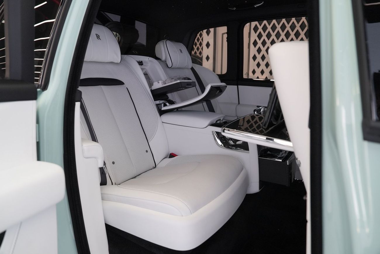 Rolls-Royce Cullinan Rolls Royce Cullinan Black Badge