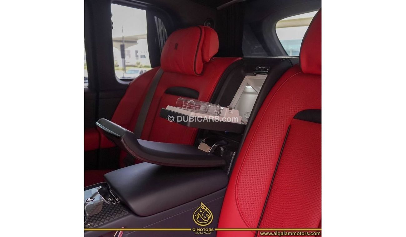 رولز رويس كولينان بلاك بادج