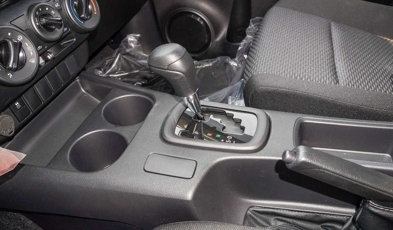 Toyota Hilux GL 2.4L Double Cab Utility