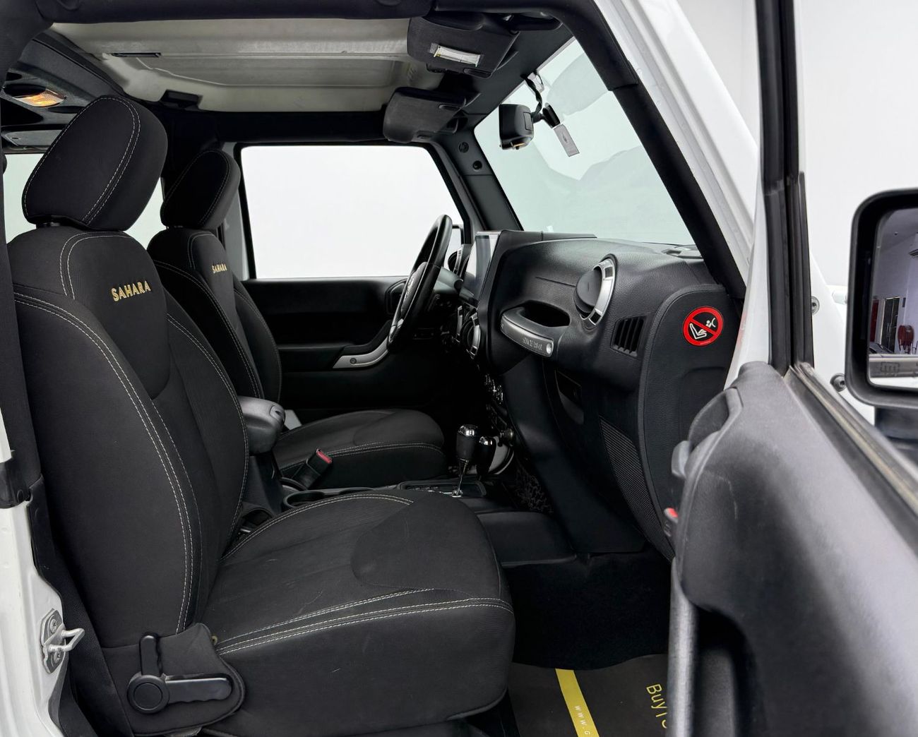 Jeep Wrangler Sahara 3.6L A/T 2015 Jeep Wrangler Sahara, Full Service History, Excellent Condition, GCC