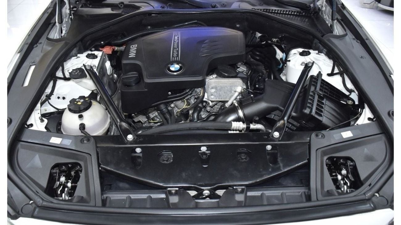 بي أم دبليو 520i EXCELLENT DEAL for our BMW 520i ( 2015 Model ) in White Color GCC Specs