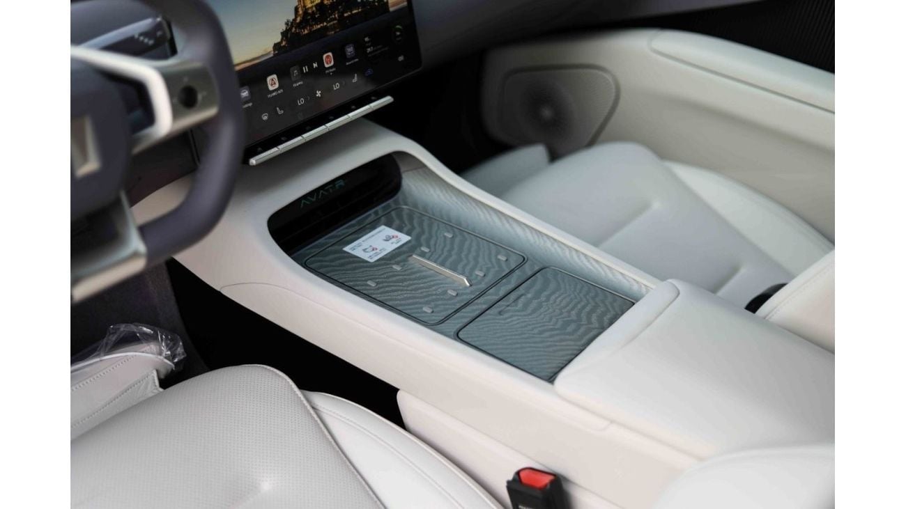 Avatr 12 2024 AVATR 12 PERFORMANCE VERS - White inside PURPLE WHITE | Export Only