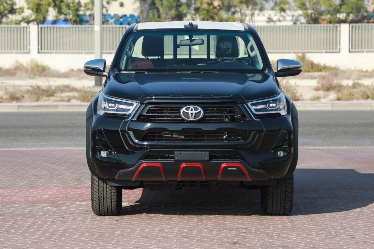 Toyota Hilux 2025 TOYOTA HILUX SR5 4.0 - ATTITUDE BLACK inside RED | Export Only