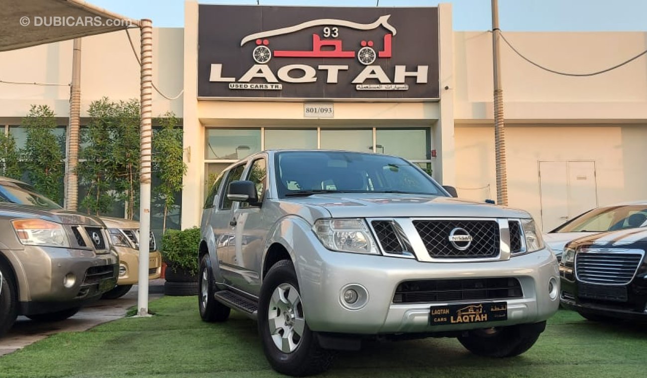 Nissan Pathfinder Gulf - Accident Free - No. 2 - Screen - Rings - Excellent condition, you do not need any expenses