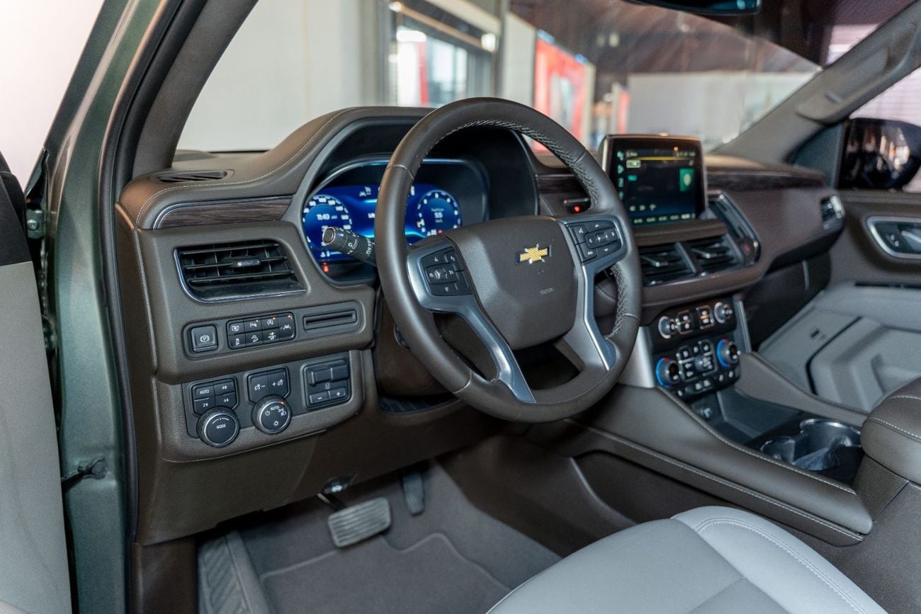 Chevrolet Suburban LT GCC | Full Size Luxury SUV