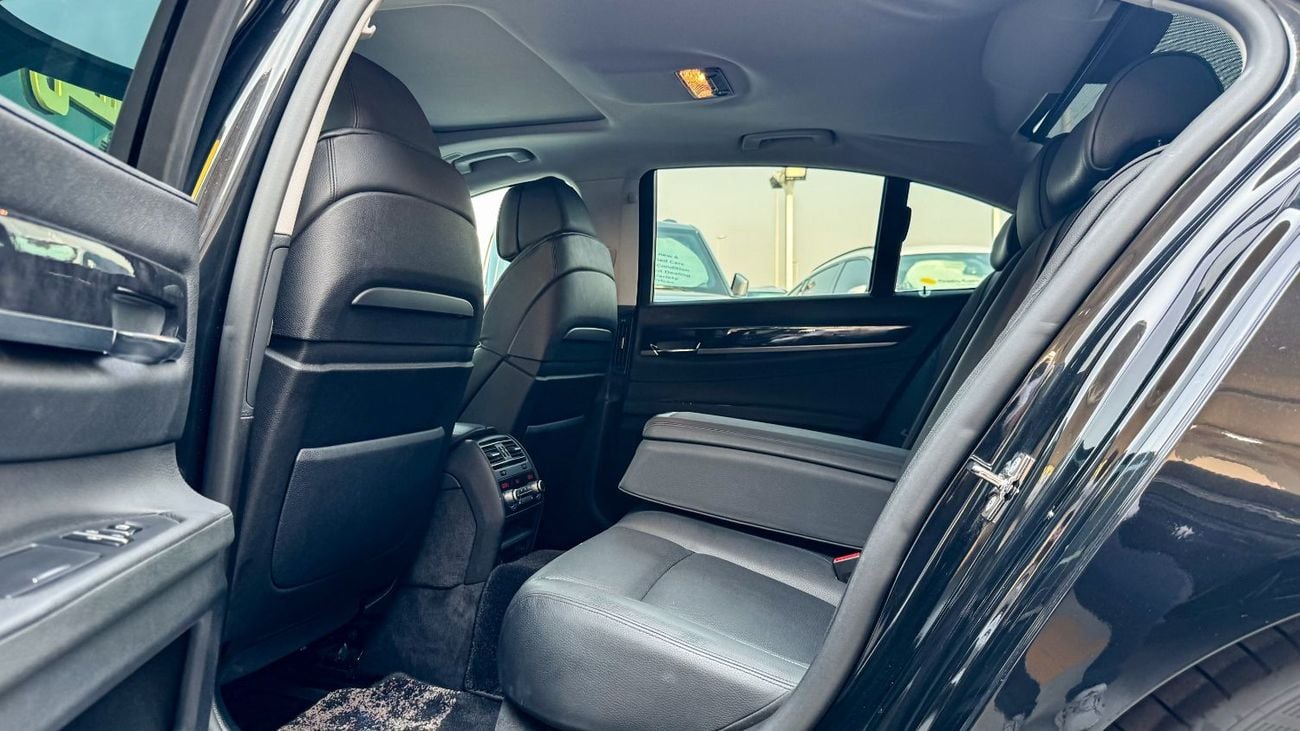 BMW 740i 2011 Japanese Specs 3.0L Turbo 6 Cylinders Low Mileage