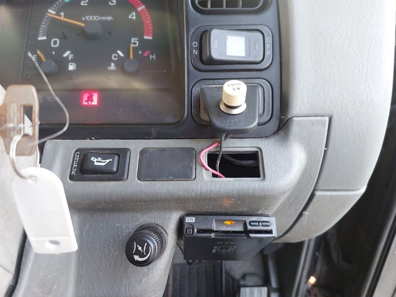 ميتسوبيشي فوسو كانتير MITSUBISHI CANTER TRUCK RHD 1995 MODEL 4.2 L DIESEL MANUAL(PM20009)