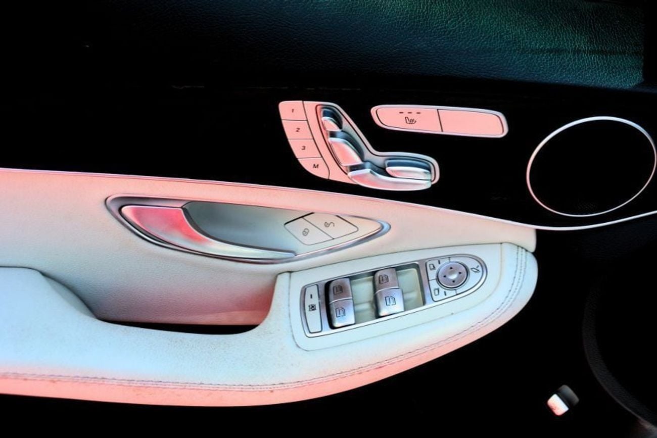 Mercedes Benz C300 STANDARD