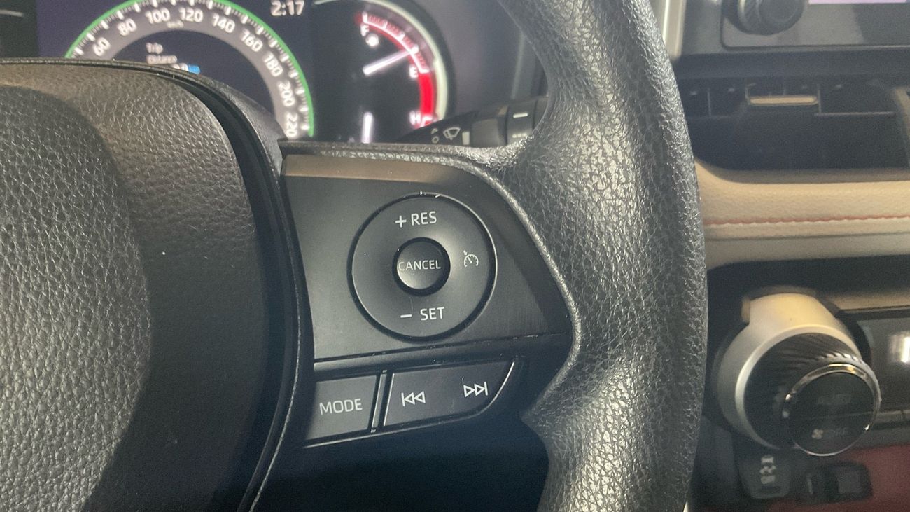 تويوتا راف ٤ 2.5 ADVENTURE 4WD AUTO | شامل الضمان | 0 ﺪﻔﻋﺓ ﺃﻮﻟﻯ