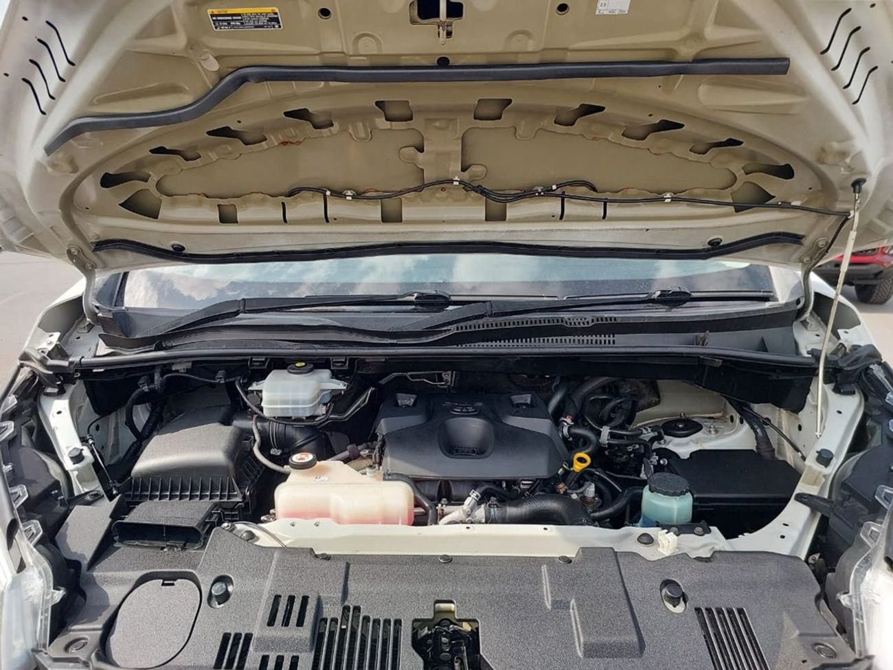 Toyota Hiace TOYOTA HIACE COMMUTER VAN RHD 2019 MODEL 2.8L DIESEL AUTOMATIC(PM01596)