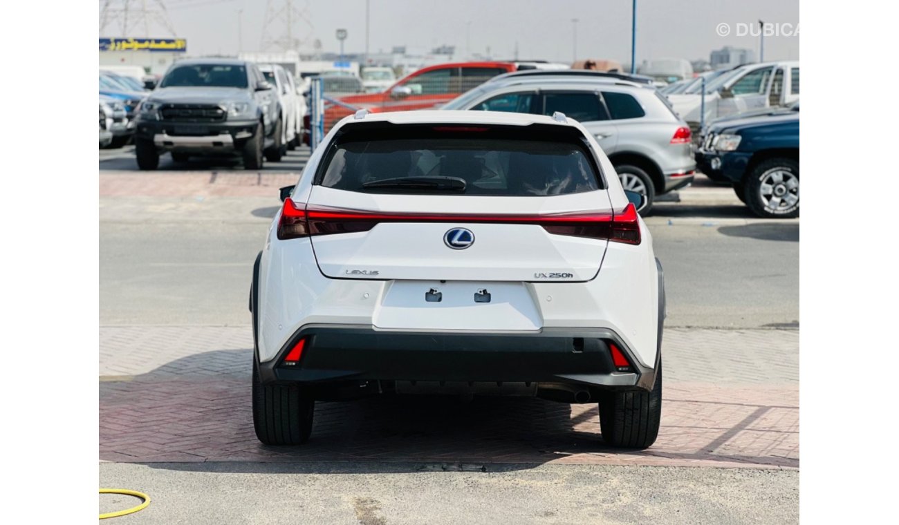 Lexus UX250h F Sport