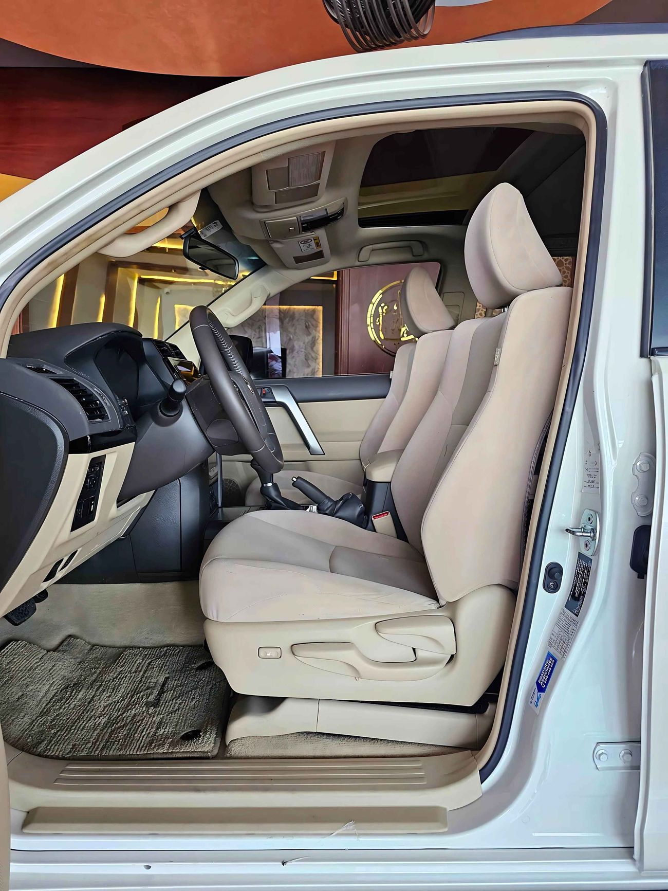 تويوتا برادو GXR/ 4.0 V6 / SUN ROOF / FULL OPTION / GCC / EXPORT ONLY / LOT#38740