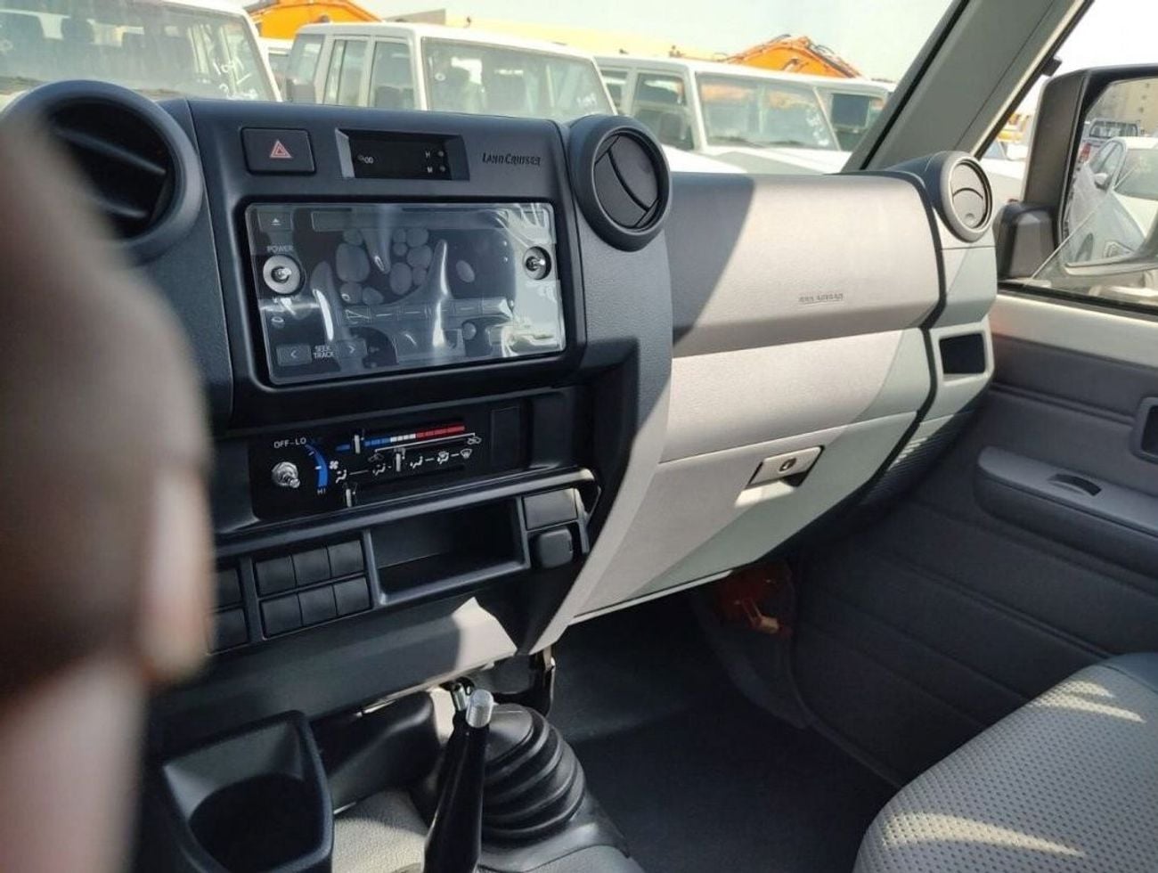 تويوتا لاند كروزر بيك آب DOUBLE CAB 4.2L MT DIESEL WITH DIFFLOCK