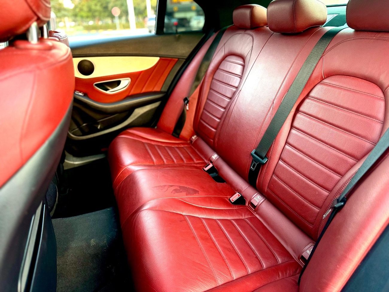 مرسيدس بنز C 200 MERCEDES C200 MODLE 2019 GCC SPACE FULL OPTION 360 CAMERA