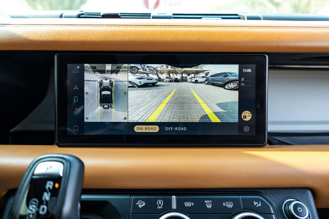 Land Rover Defender P300 90 SE 2.0L (6 Seater)