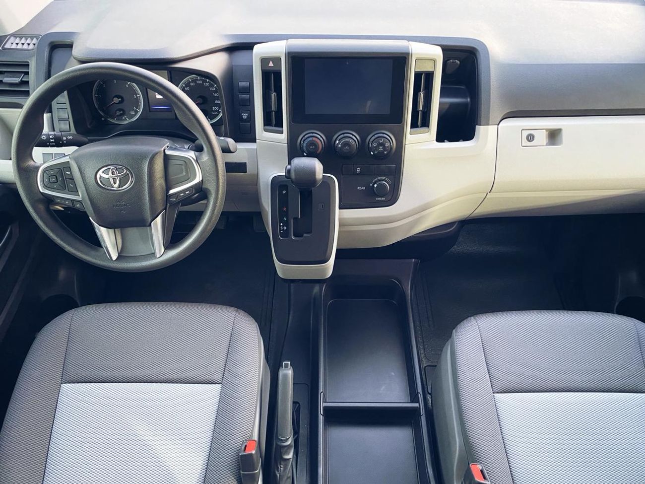 تويوتا هاياس Commuter 2.8L