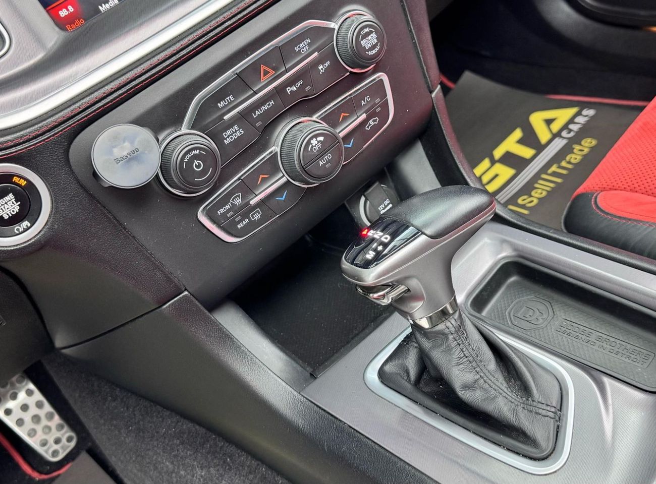 دودج تشارجر R/T Scatpack 6.4L (485 HP) 2019 Dodge Charger 392 Scatpack, Warranty, Full Dodge Service History, GC