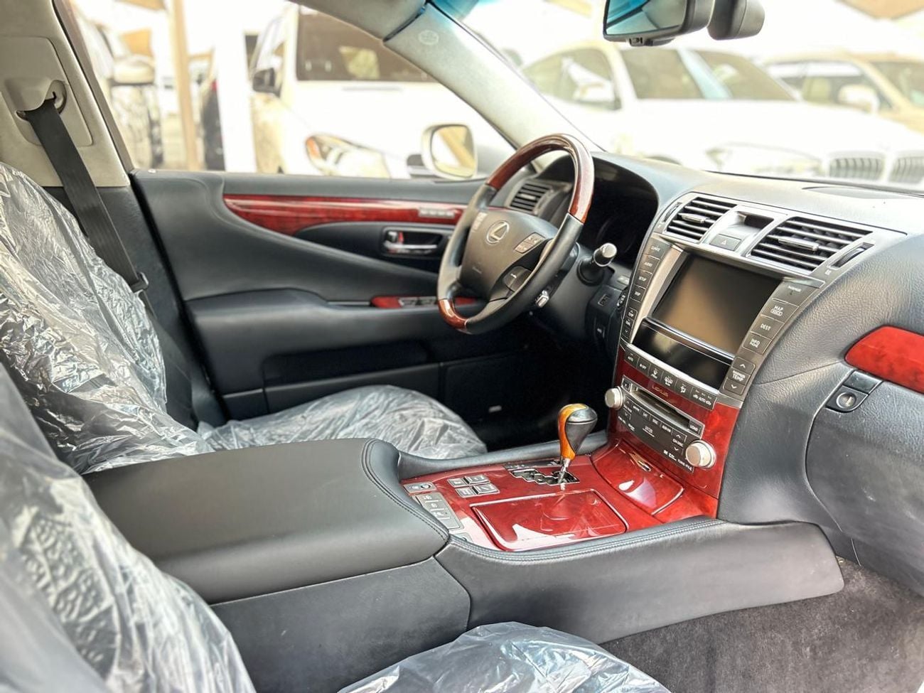 Lexus LS460