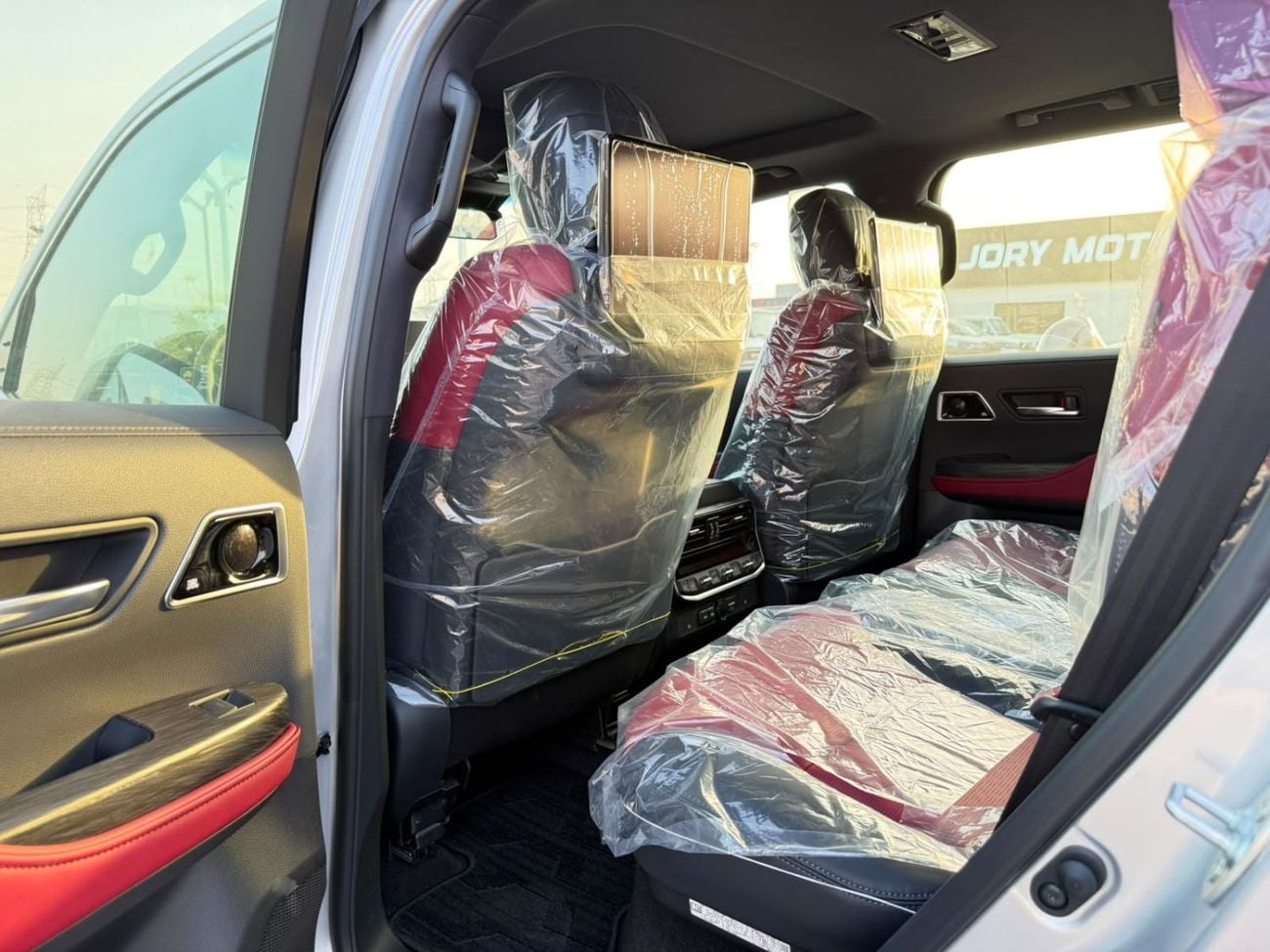 Toyota Land Cruiser LAND CRUISER VXR - A/T . Petrol 3.5L Twin Turbo  . 4X4 . 7 Seats . 2026 Model