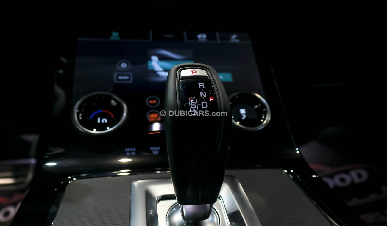 Land Rover Range Rover Evoque P300 HSE RDynamic