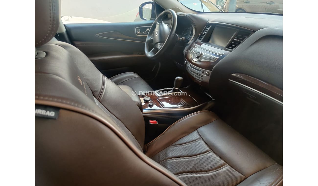 إنفينيتي JX35