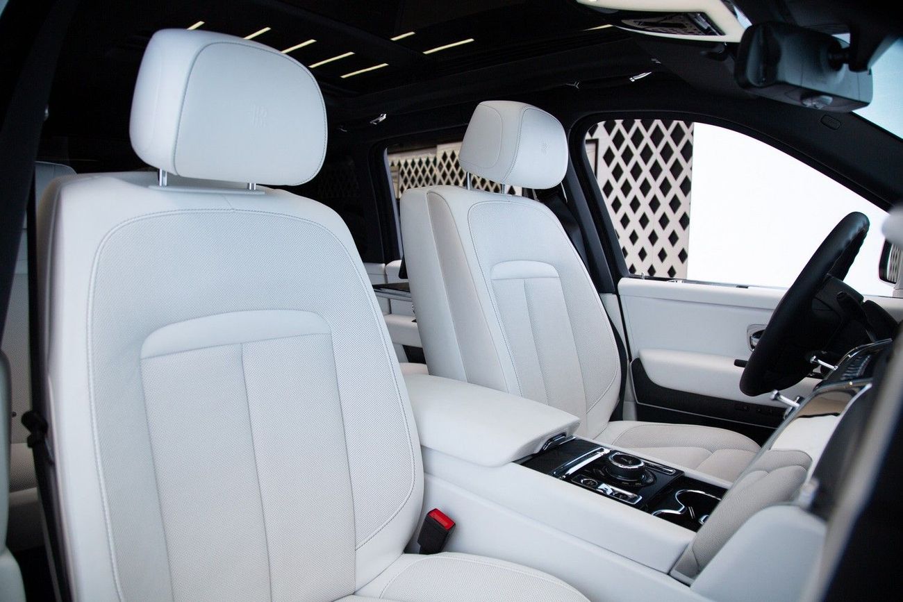 Rolls Royce Cullinan STD