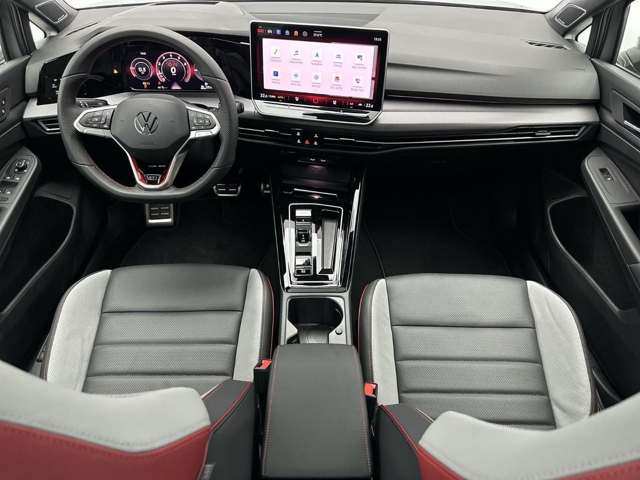 Volkswagen Golf GTI SEL 2.0T GTI Leather Seats (Ref#35061) / 21,100 AED SAVINGS from New Car