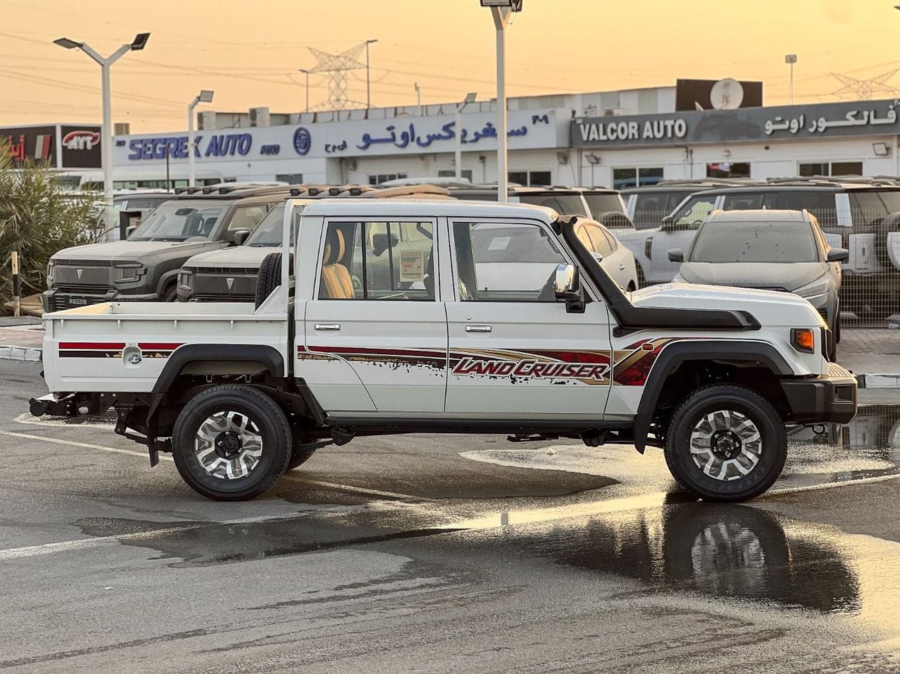 تويوتا لاند كروزر بيك آب 2026 Toyota Land Cruiser LC79 Double Cab LX-Z AT تويوتا لاند كروزر LC79 موديل 2026، كابينة مزدوجة LX-Z، ناقل حركة أوتوماتيكي - للتصدير فقط