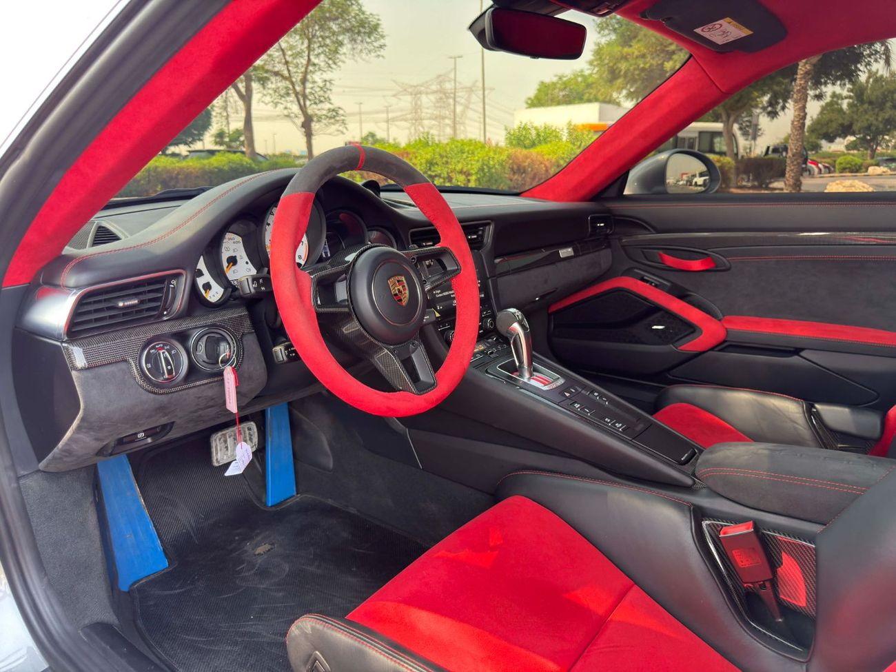 Porsche 911 GT2 RS 3.8L GCC SPEC NEAT AND CLEAN