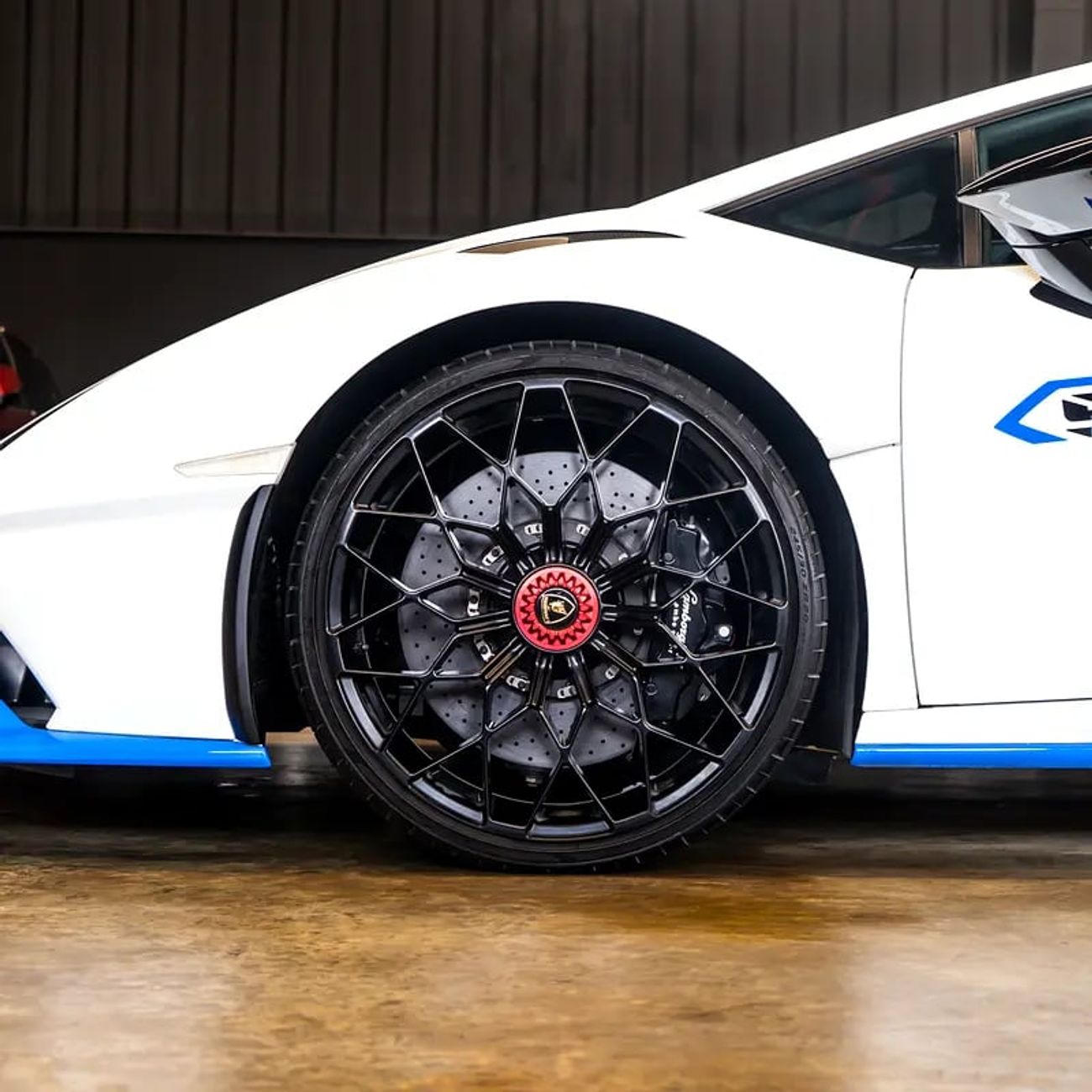 لامبورغيني هوراكان STO