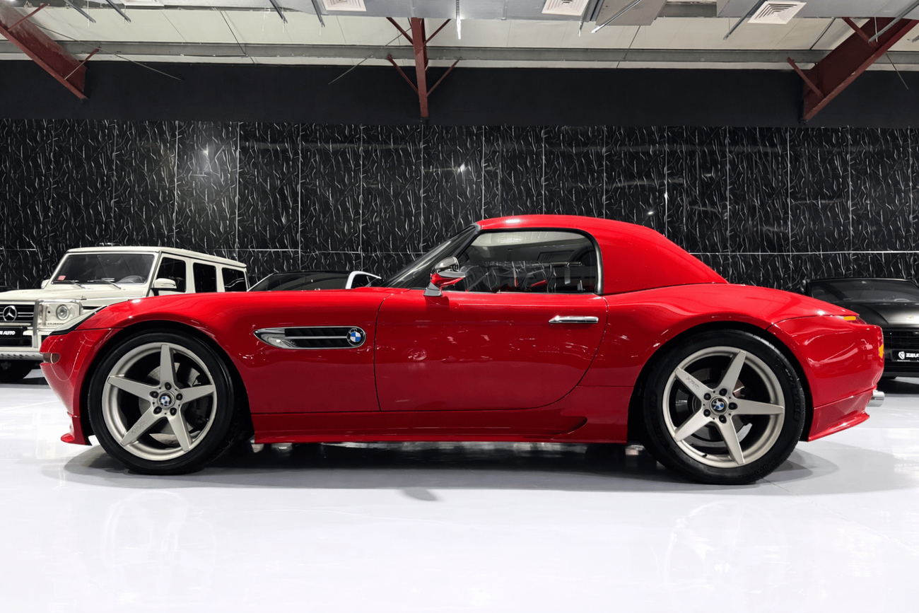 BMW Z8 4.9L,V8 ,   6 Speed Manual
