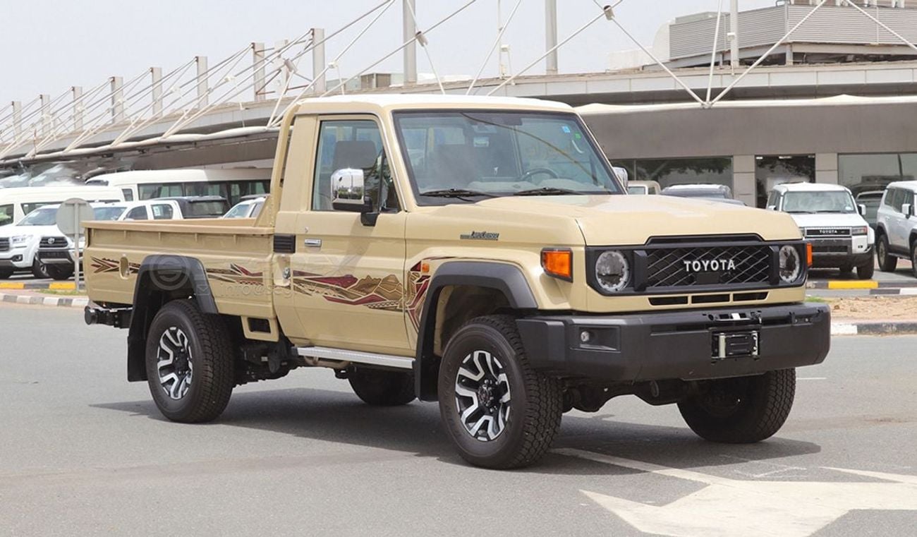 تويوتا لاند كروزر بيك آب LC79, Single Cabin, 4.0L Petrol 4WD 6-Speed Automatic | 2025 Model | Ready for Export