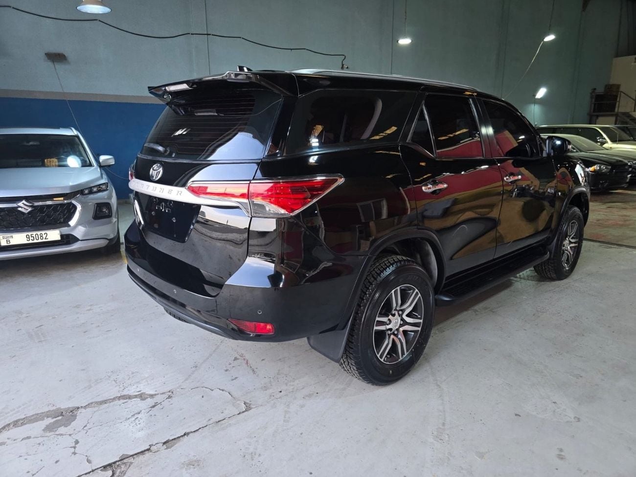 Toyota Fortuner EXR 2.7L (160 HP)
