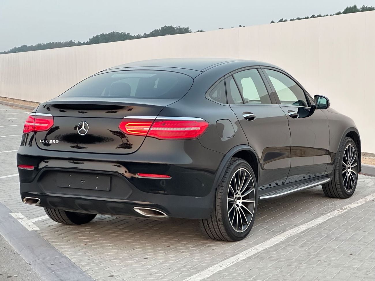 Mercedes Benz GLC250 AMG
