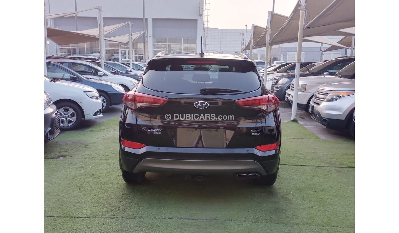 هيونداي توسون 1600 سى سى تربوموديل 2016 بصمة مثبت سرعة تحكم رنجات حساسات بحالة ممتازة