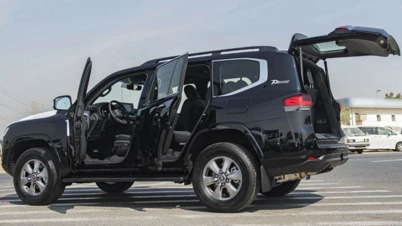 Toyota Land Cruiser LAND CRUISER VX 4.0L BLACK